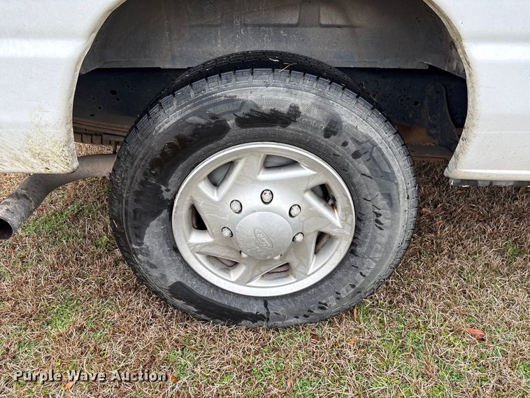 image for item EF1007 2012 Ford E250 van