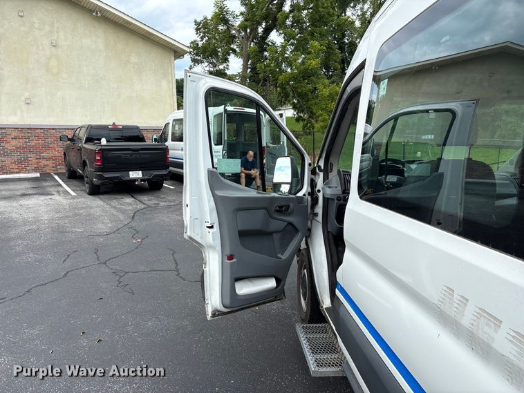 image for item EF1320 2017 Ford Transit van
