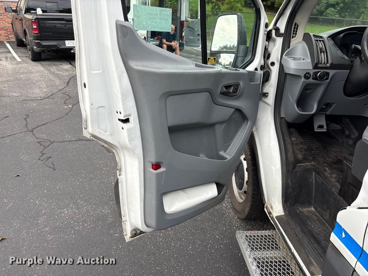 image for item EF1320 2017 Ford Transit van