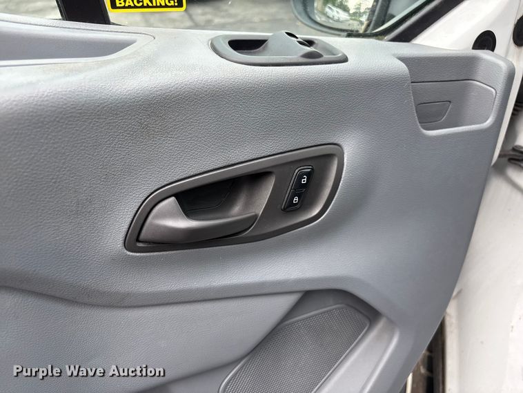 image for item EF1320 2017 Ford Transit van