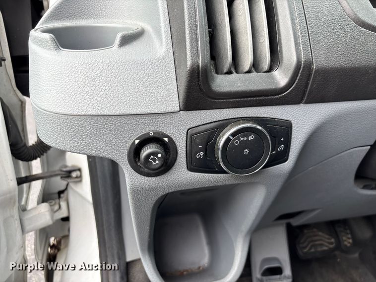image for item EF1320 2017 Ford Transit van