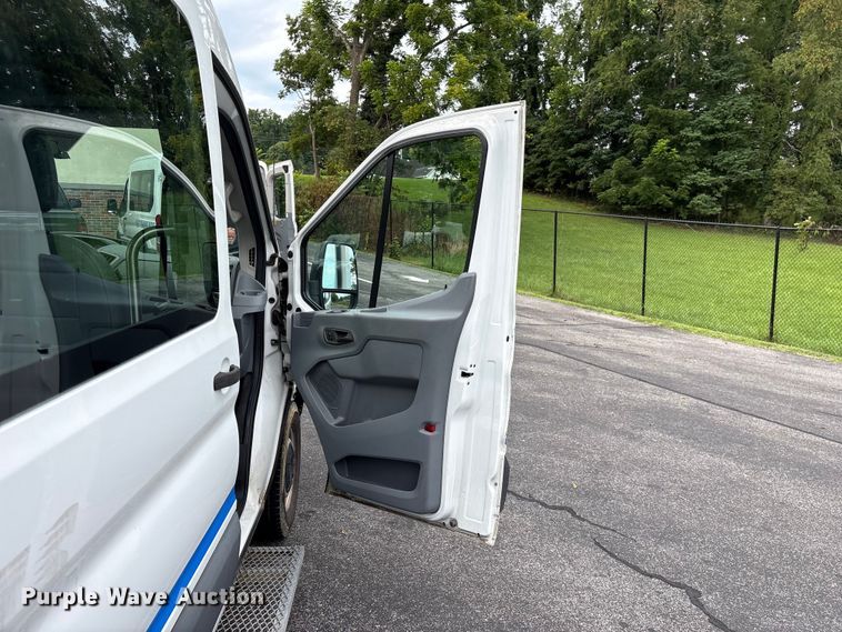 image for item EF1320 2017 Ford Transit van