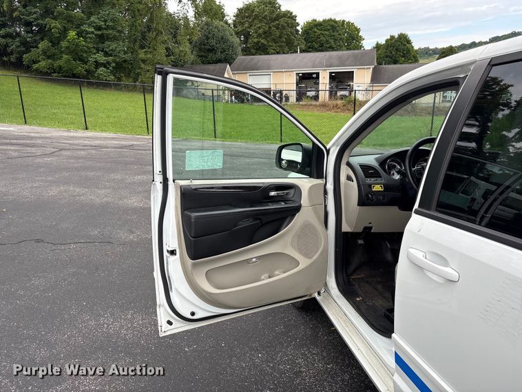 image for item EF1321 2016 Dodge Grand Caravan handicap accessible van