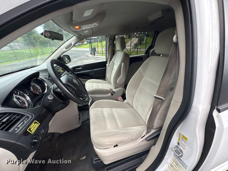 image for item EF1321 2016 Dodge Grand Caravan handicap accessible van