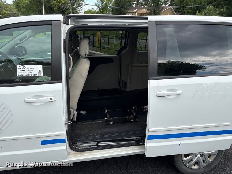 image for item EF1321 2016 Dodge Grand Caravan handicap accessible van