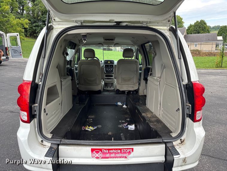 image for item EF1321 2016 Dodge Grand Caravan handicap accessible van