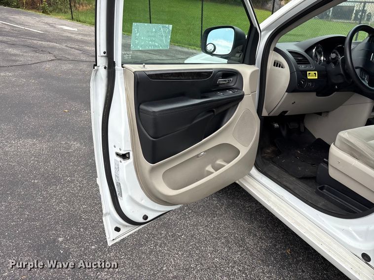 image for item EF1322 2016 Dodge Grand Caravan handicap accessible van