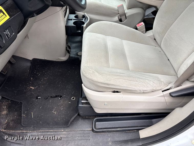 image for item EF1322 2016 Dodge Grand Caravan handicap accessible van