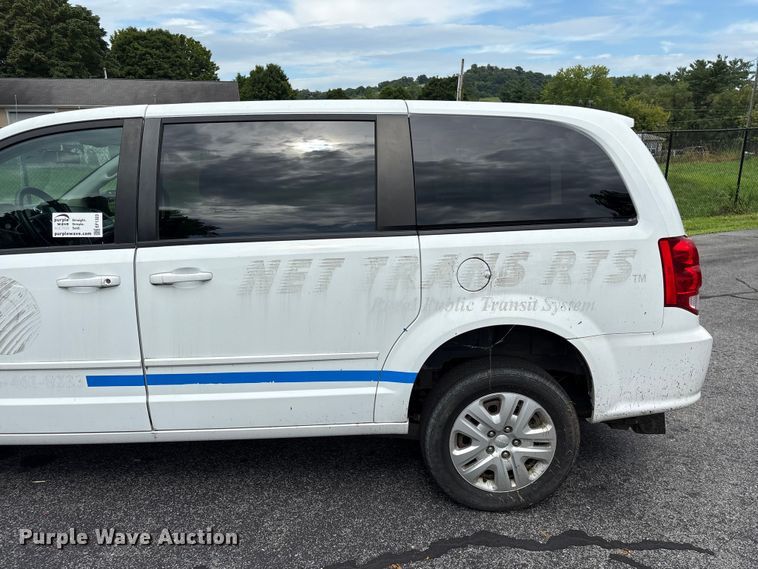 image for item EF1323 2017 Dodge Grand Caravan handicap accessible van