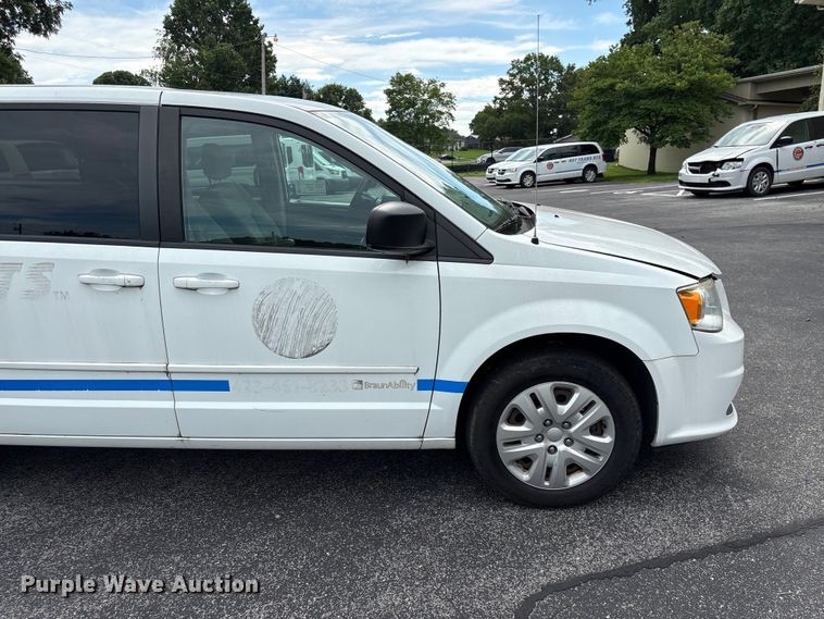 image for item EF1323 2017 Dodge Grand Caravan handicap accessible van