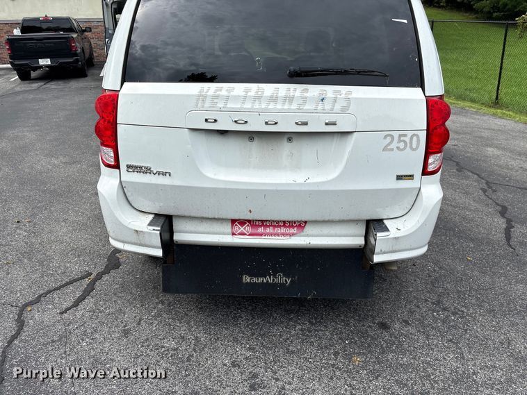 image for item EF1323 2017 Dodge Grand Caravan handicap accessible van