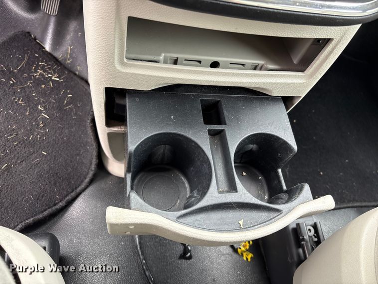 image for item EF1323 2017 Dodge Grand Caravan handicap accessible van