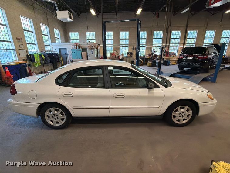 image for item EF1331 2005 Ford Taurus 