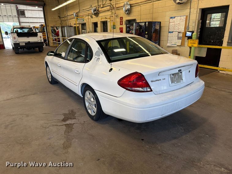 image for item EF1331 2005 Ford Taurus 