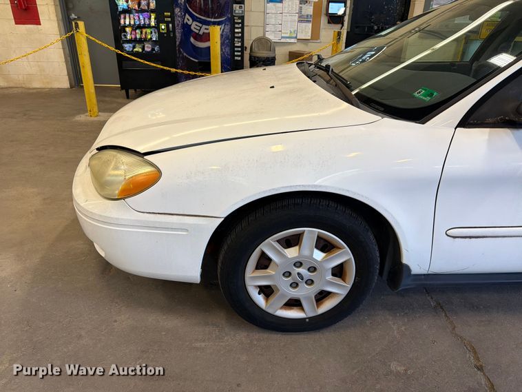 image for item EF1331 2005 Ford Taurus 