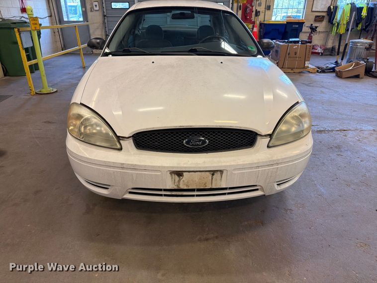 image for item EF1331 2005 Ford Taurus 