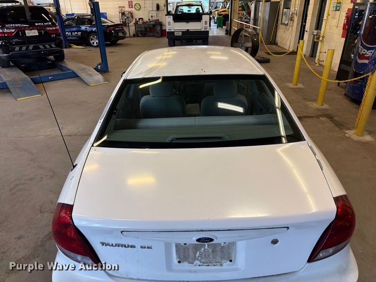 image for item EF1331 2005 Ford Taurus 