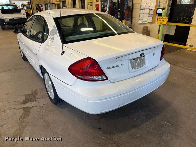 image for item EF1331 2005 Ford Taurus 