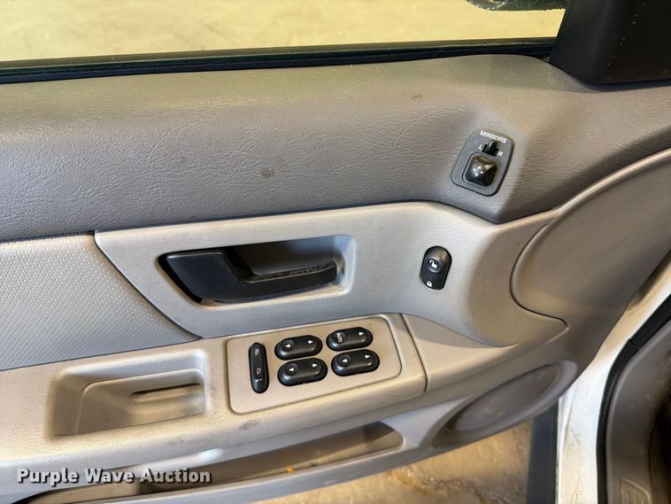 image for item EF1331 2005 Ford Taurus 