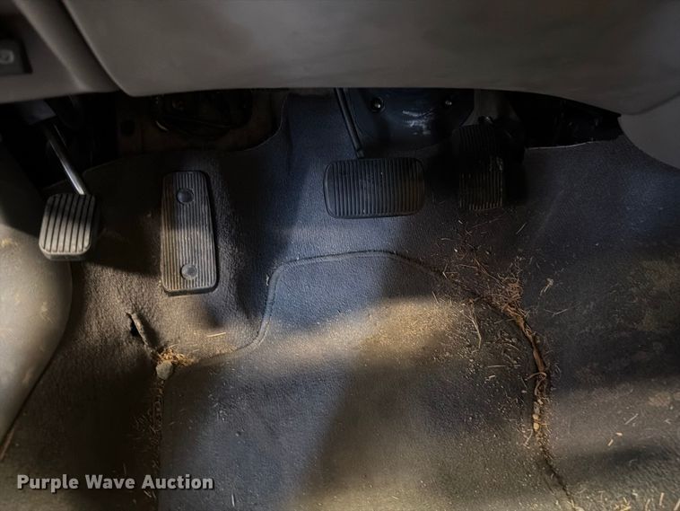 image for item EF1331 2005 Ford Taurus 