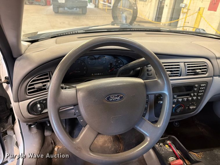 image for item EF1331 2005 Ford Taurus 