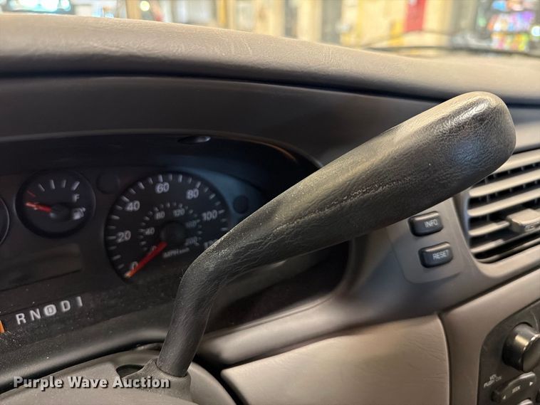 image for item EF1331 2005 Ford Taurus 