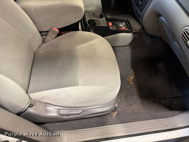 image for item EF1331 2005 Ford Taurus 