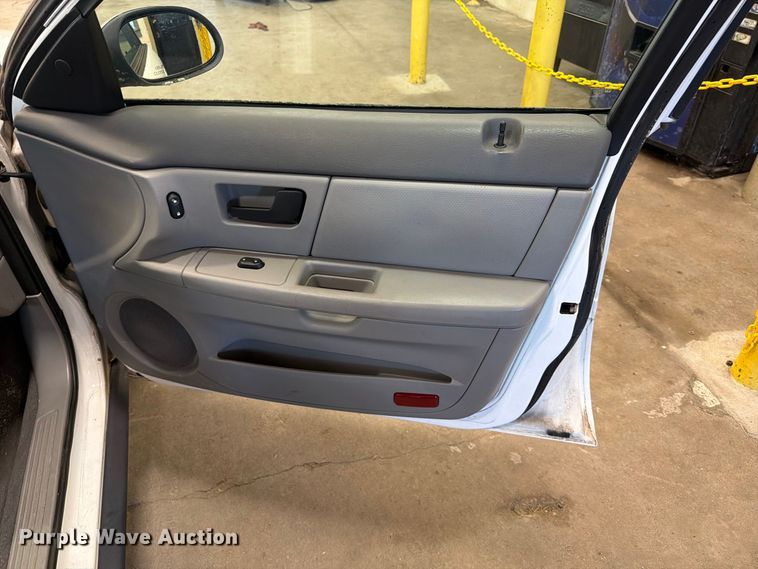 image for item EF1331 2005 Ford Taurus 