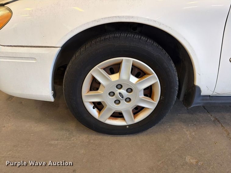 image for item EF1331 2005 Ford Taurus 