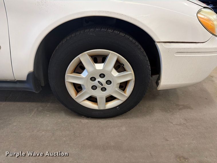 image for item EF1331 2005 Ford Taurus 