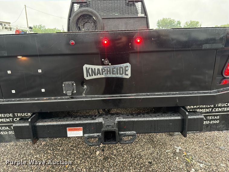 image for item EG9226 2022 Chevrolet C5500 Crew Cab flatbed truck