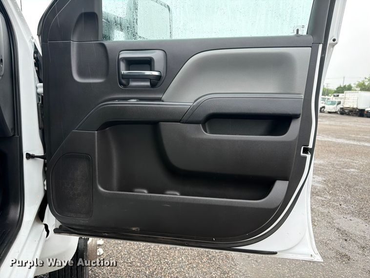 image for item EG9226 2022 Chevrolet C5500 Crew Cab flatbed truck