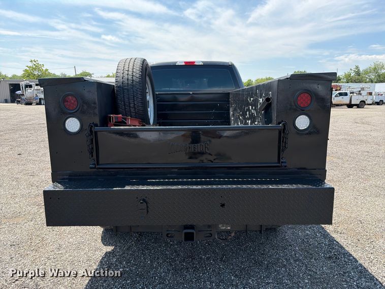image for item EG9309 2017 Ford F250 Super Duty Ext. Cab utility bed pickup truck