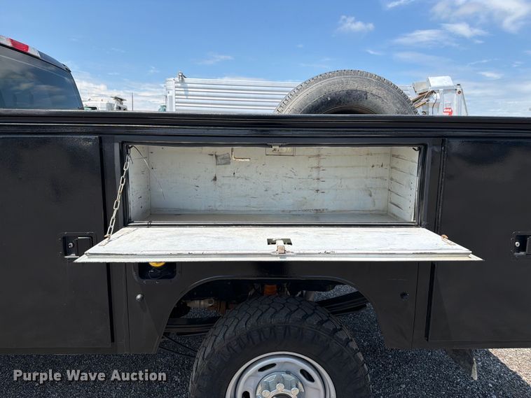 image for item EG9309 2017 Ford F250 Super Duty Ext. Cab utility bed pickup truck