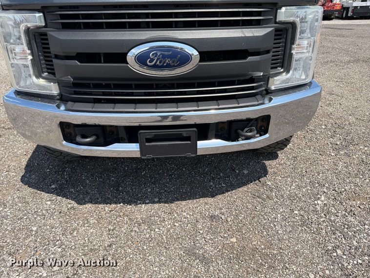 image for item EG9309 2017 Ford F250 Super Duty Ext. Cab utility bed pickup truck