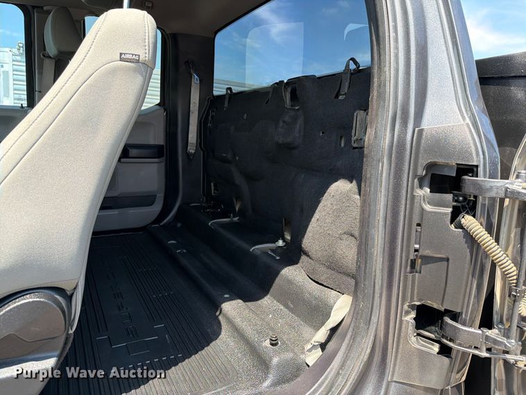 image for item EG9309 2017 Ford F250 Super Duty Ext. Cab utility bed pickup truck