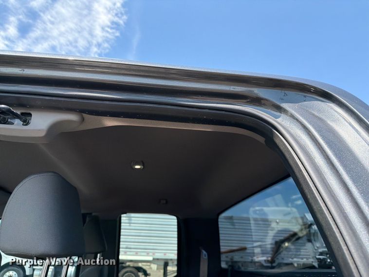 image for item EG9309 2017 Ford F250 Super Duty Ext. Cab utility bed pickup truck