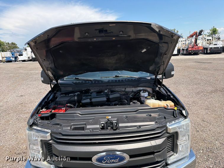 image for item EG9309 2017 Ford F250 Super Duty Ext. Cab utility bed pickup truck