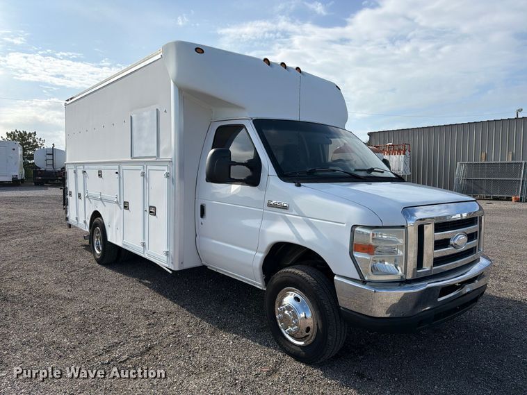 image for item EG9313 2014 Ford E450 Super Duty box truck