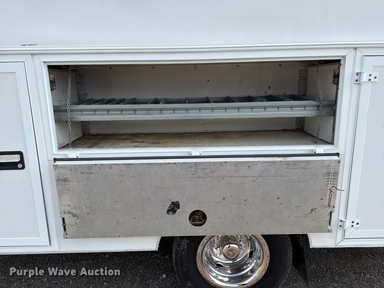 image for item EG9313 2014 Ford E450 Super Duty box truck