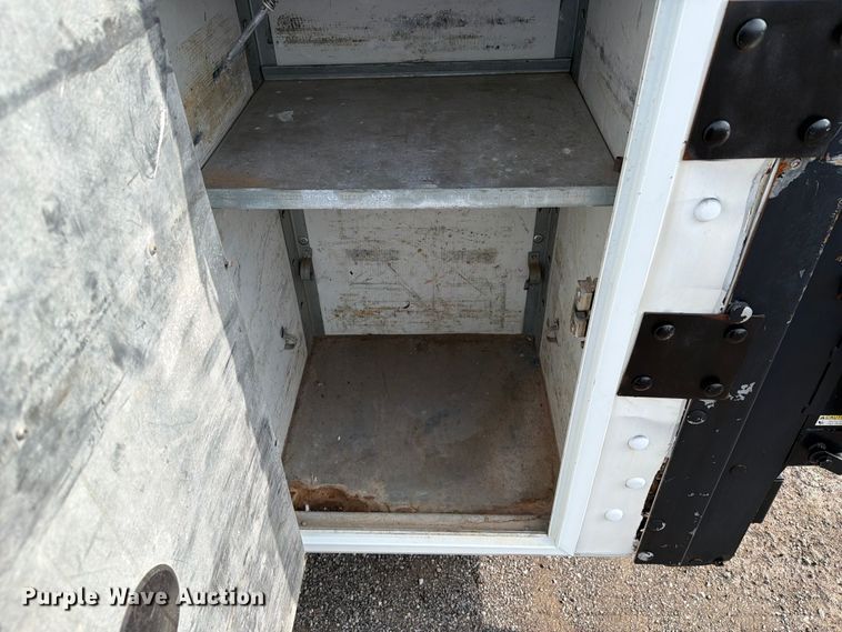 image for item EG9313 2014 Ford E450 Super Duty box truck