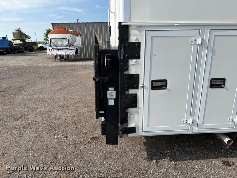 image for item EG9313 2014 Ford E450 Super Duty box truck