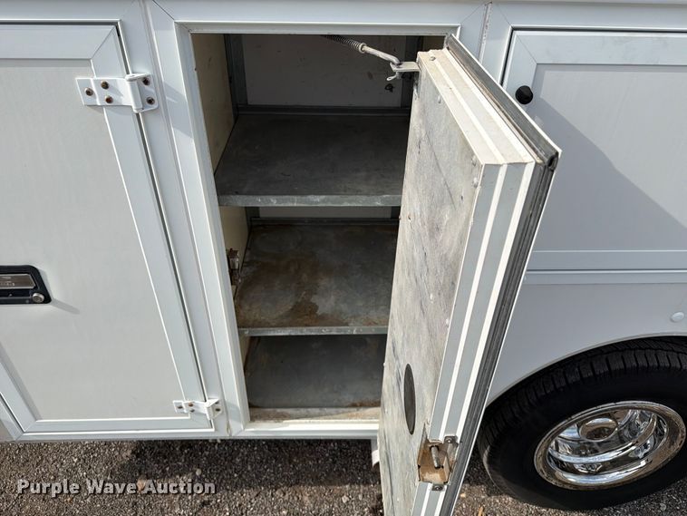 image for item EG9313 2014 Ford E450 Super Duty box truck