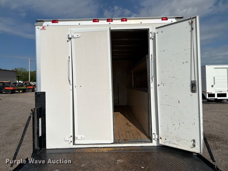 image for item EG9313 2014 Ford E450 Super Duty box truck