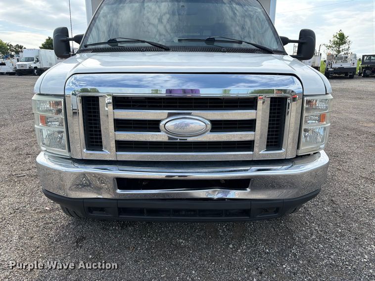 image for item EG9313 2014 Ford E450 Super Duty box truck