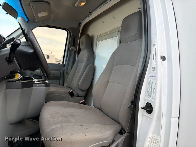 image for item EG9313 2014 Ford E450 Super Duty box truck
