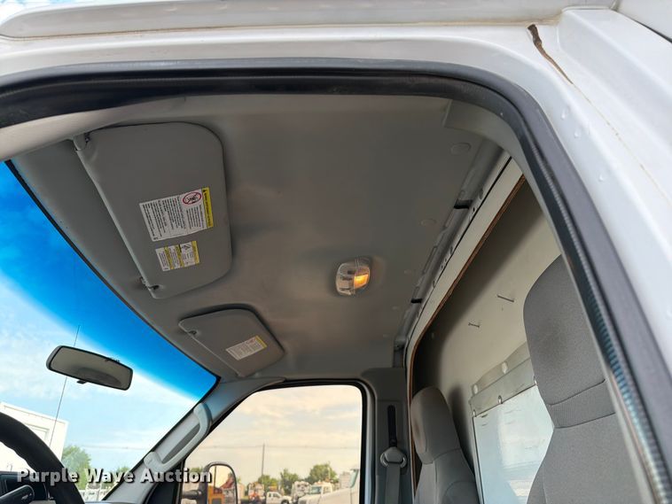 image for item EG9313 2014 Ford E450 Super Duty box truck