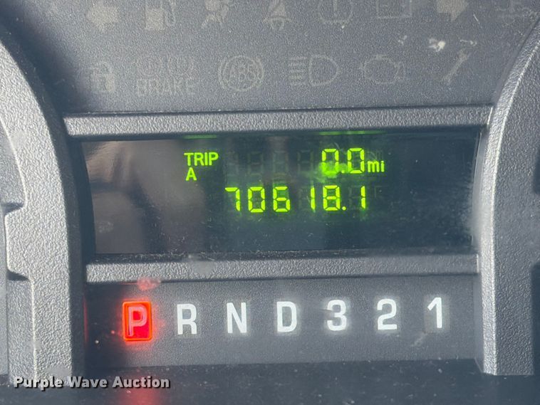 image for item EG9313 2014 Ford E450 Super Duty box truck