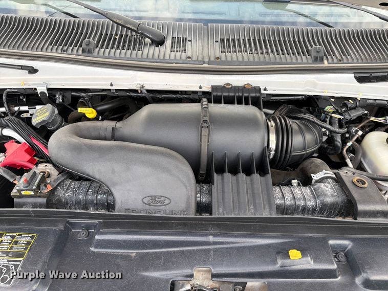 image for item EG9313 2014 Ford E450 Super Duty box truck