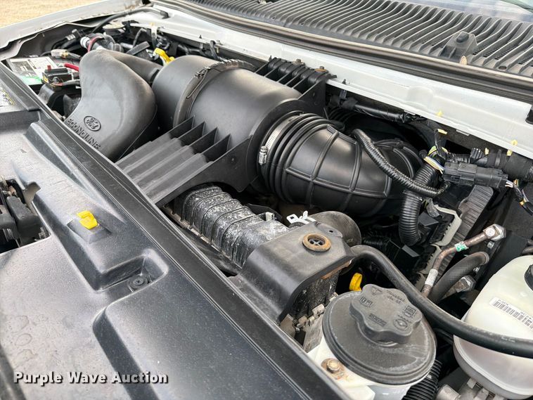 image for item EG9313 2014 Ford E450 Super Duty box truck
